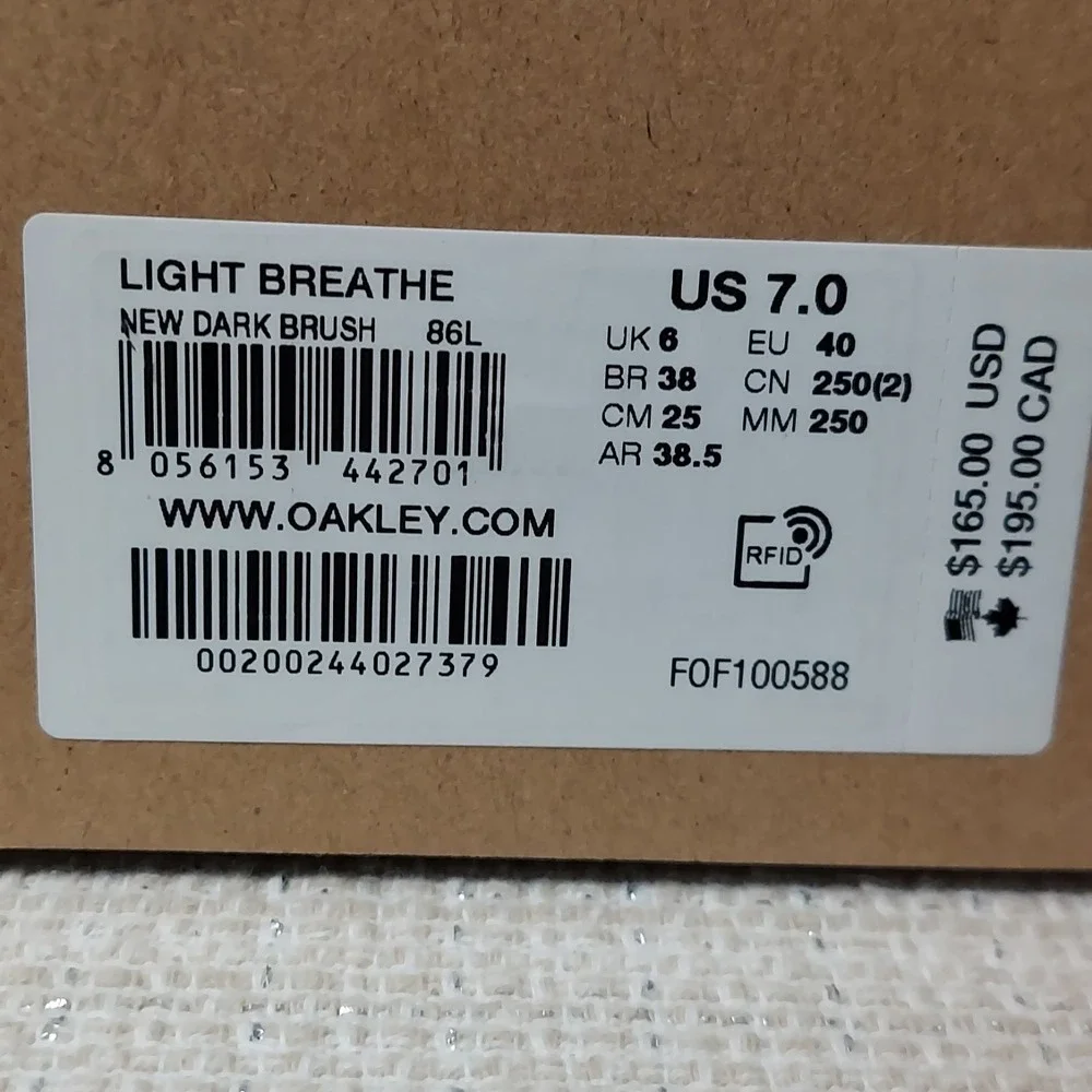NEW Oakley Light Breathe New Dark‎ Brush Green Mens Size 7